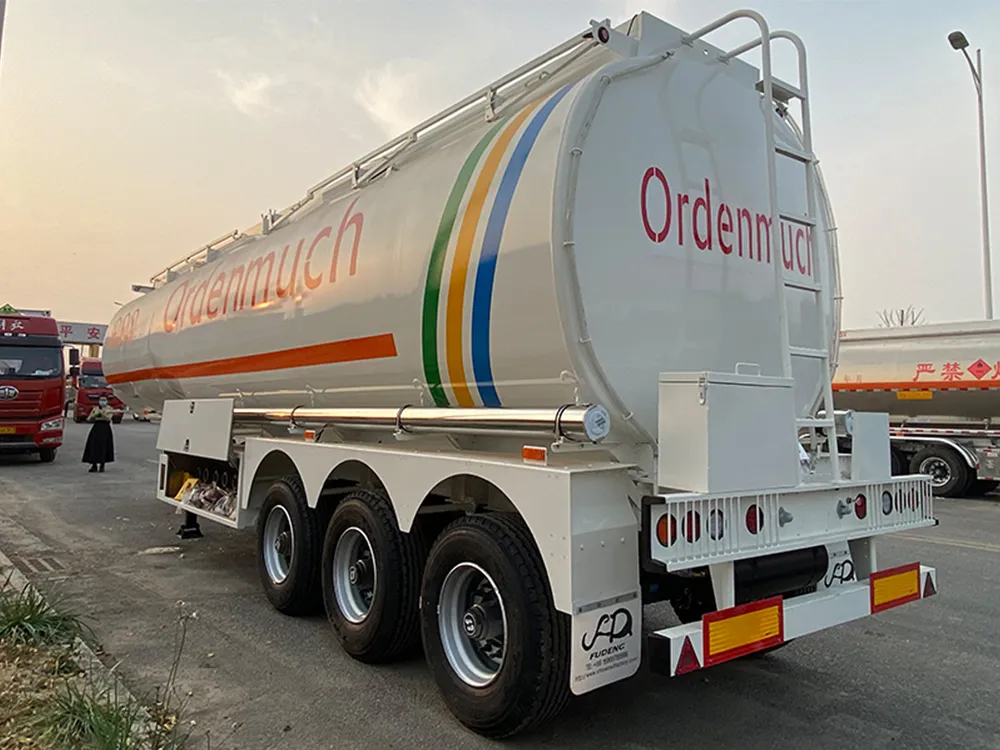 Aluminium fuel tanker trailer