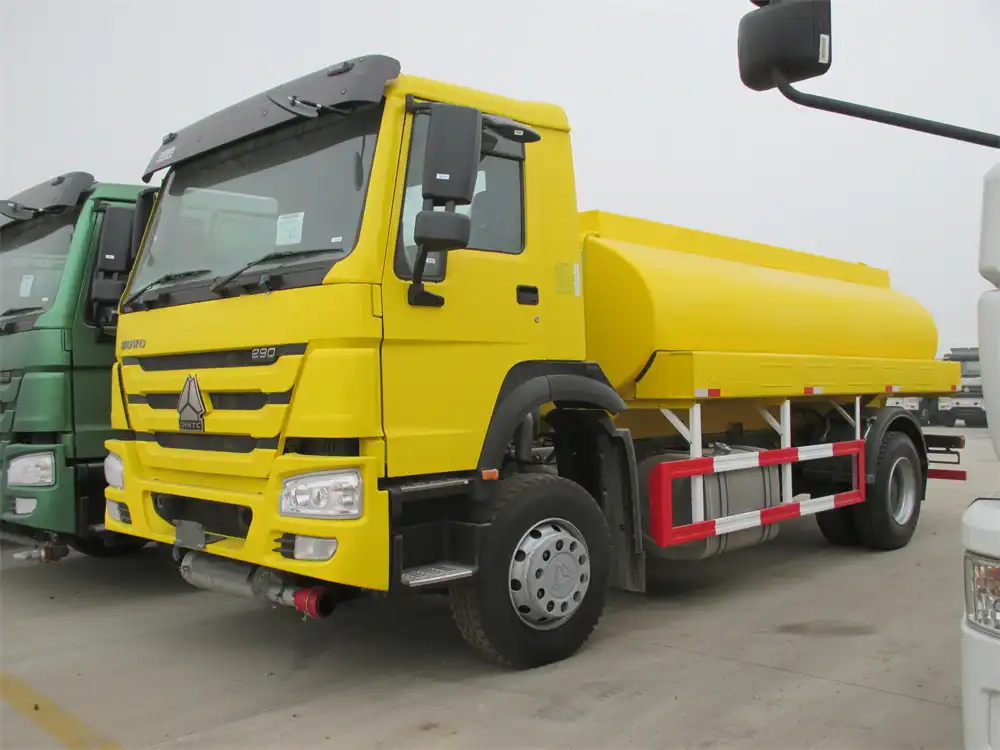 Sinotruck 10000-30000liters HOWO Fuel Oil Tank Trucks