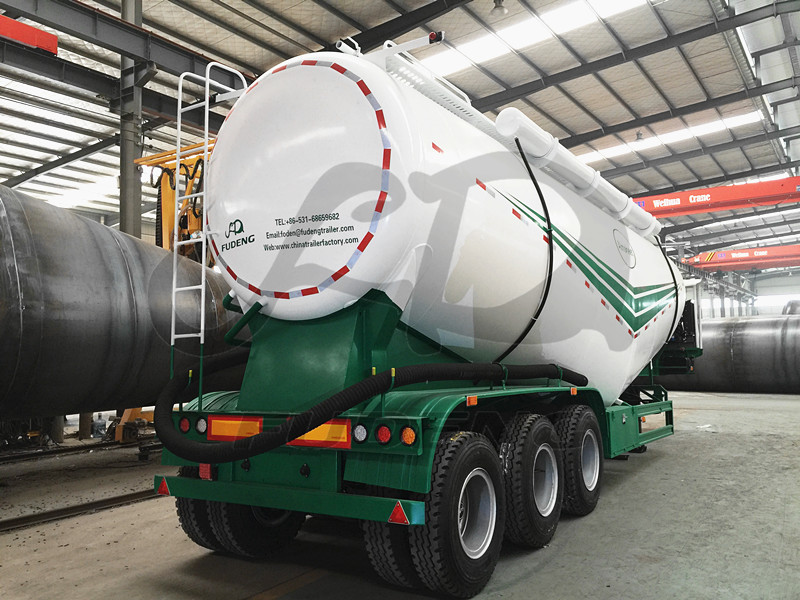 Triaxle 40Cubic Meters Cement Tanker Trailer