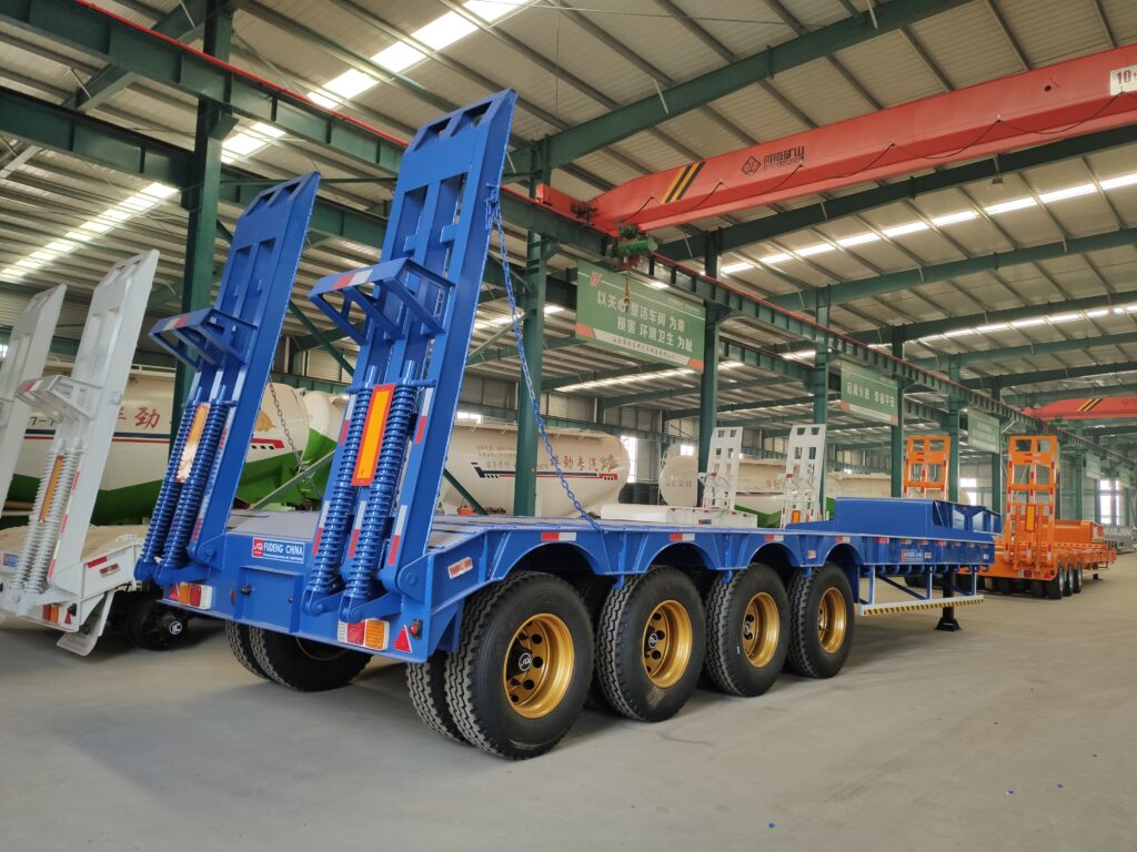 3 axle high quality lowbed trailer(6)